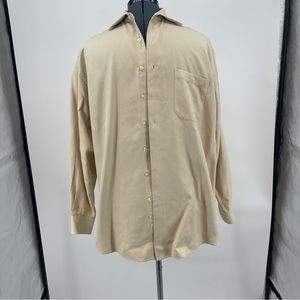Coppley Men’s Shirt. Preowned, very good condition. Size 16.5 regular